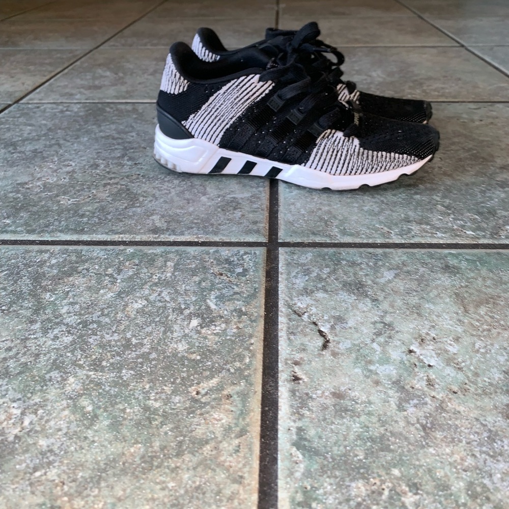 Adidas ⭐️ - Picture 2 of 4